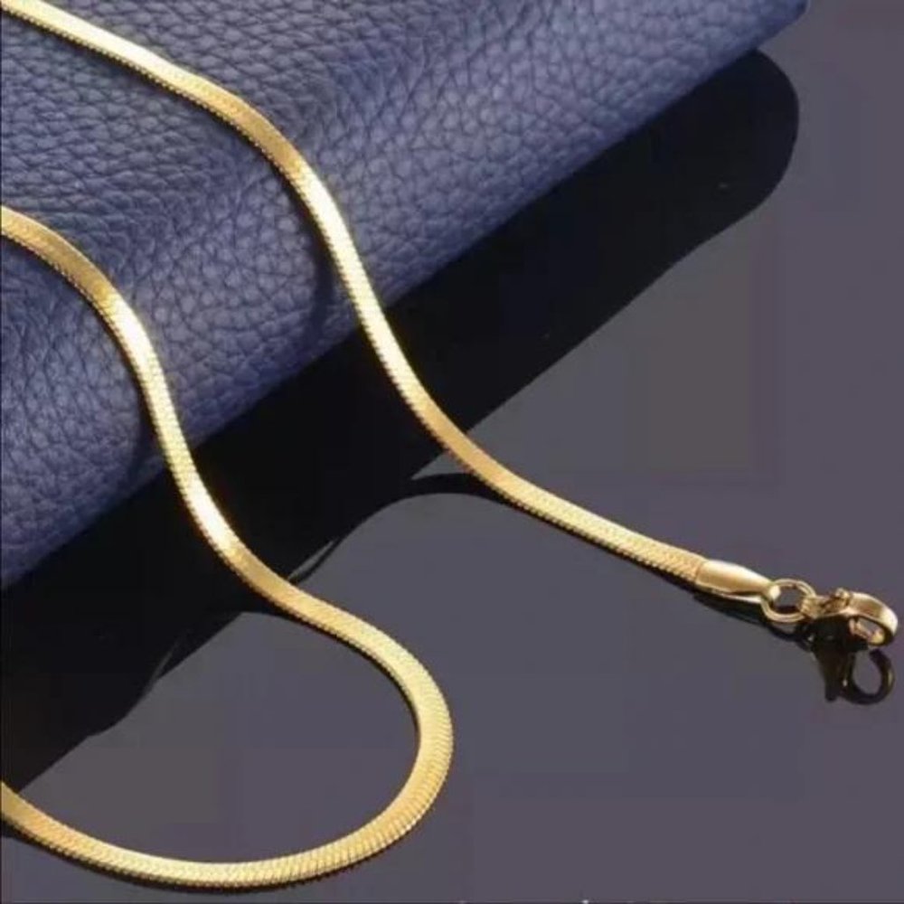 NEW GOLD HERRINGBONE FLAT CHAIN NECKLACE - Picture 3 of 3